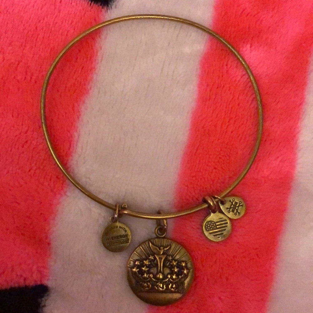 ✨Authentic ✨Alex & Ani Bracelet!!  CROWN!!